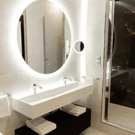 Romanee 6 Personnes Vue Cathedrale 2 Places De Parking