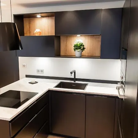 Romanee 6 Personnes Vue Cathedrale 2 Places De Parking