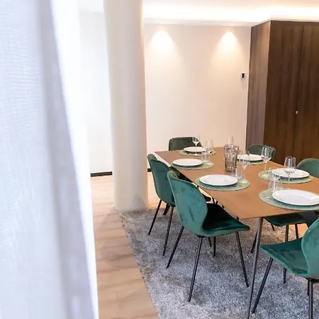 Romanee 6 Personnes Vue Cathedrale 2 Places De Parking 第戎