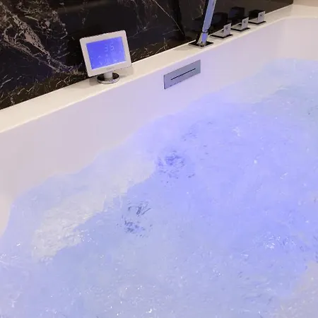 Romanee 6 Personnes Vue Cathedrale 2 Places De Parking 公寓 *