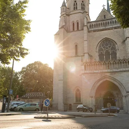 Romanee 6 Personnes Vue Cathedrale 2 Places De Parking * 디종