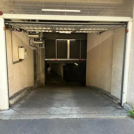 Romanee 6 Personnes Vue Cathedrale 2 Places De Parking Daire *