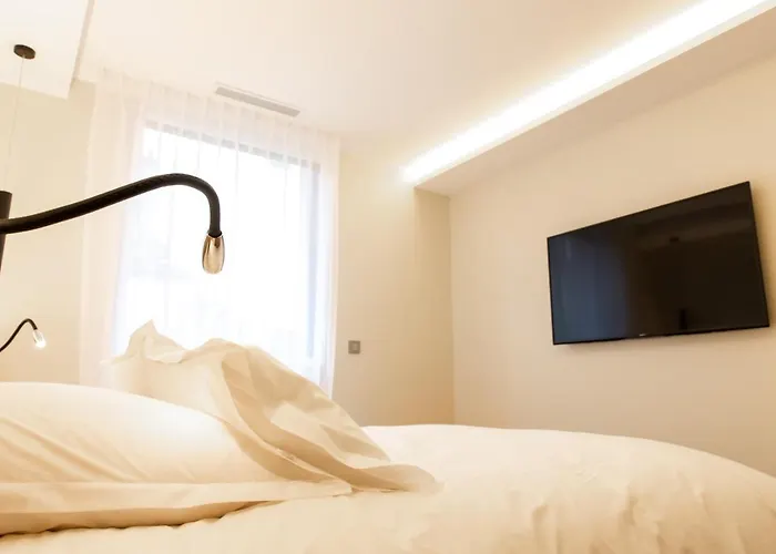 Romanee 6 Personnes Vue Cathedrale 2 Places De Parking * ディジョン