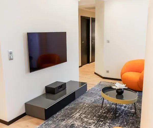 Romanee 6 Personnes Vue Cathedrale 2 Places De Parking Lägenhet