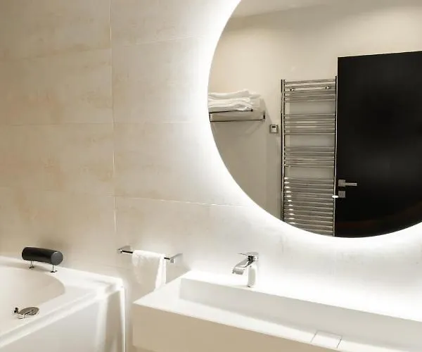 Romanee 6 Personnes Vue Cathedrale 2 Places De Parking * ديجون