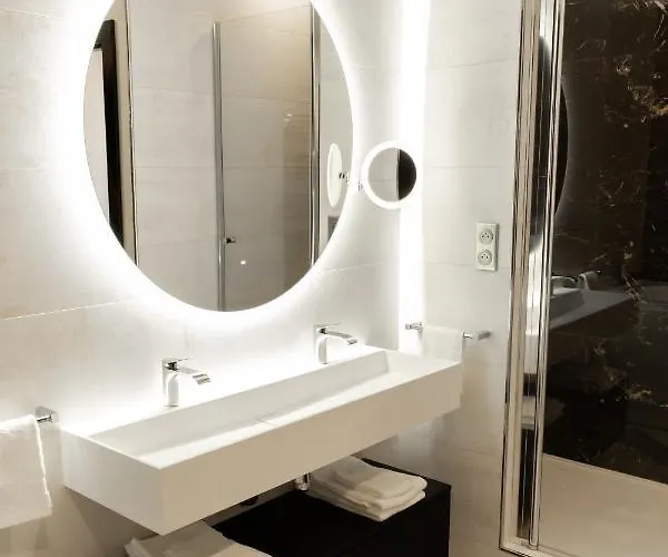 Romanee 6 Personnes Vue Cathedrale 2 Places De Parking