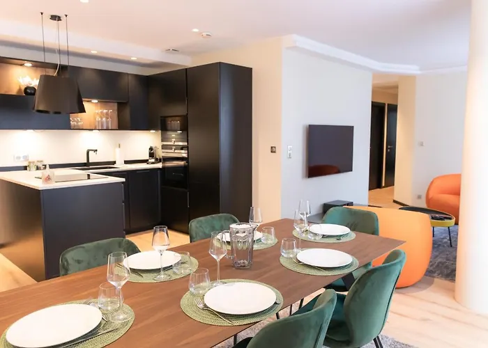 Romanee 6 Personnes Vue Cathedrale 2 Places De Parking * ديجون