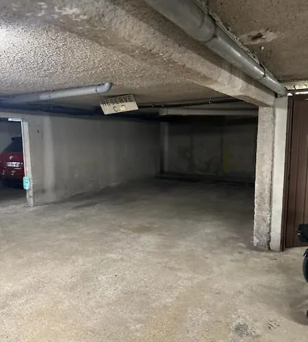 Romanee 6 Personnes Vue Cathedrale 2 Places De Parking شقة